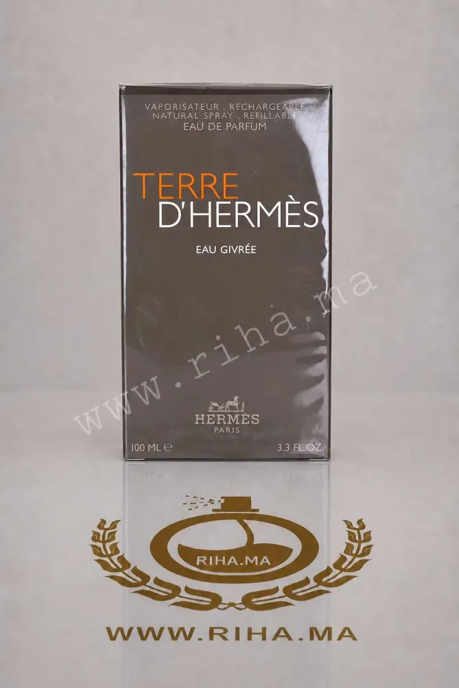 Flacon de parfum terre dhermes Eau Givree sur fond blanc