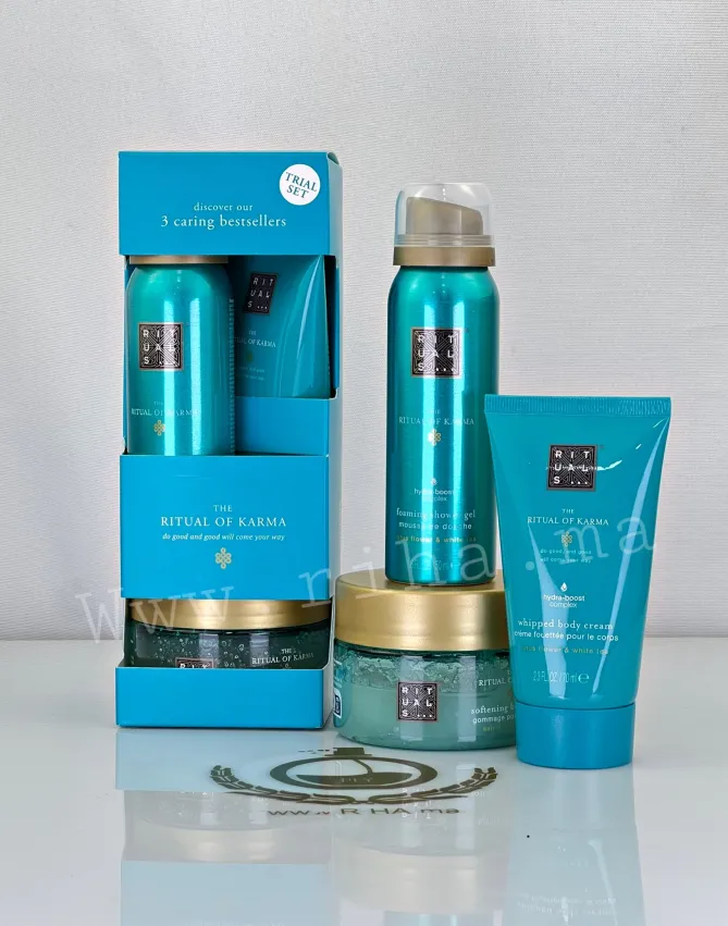 Coffret Cadeau The Ritual Of Karma Pour Femme Taille S Coffret the ritual de Rituals avec flacon et crème sur fond blanc