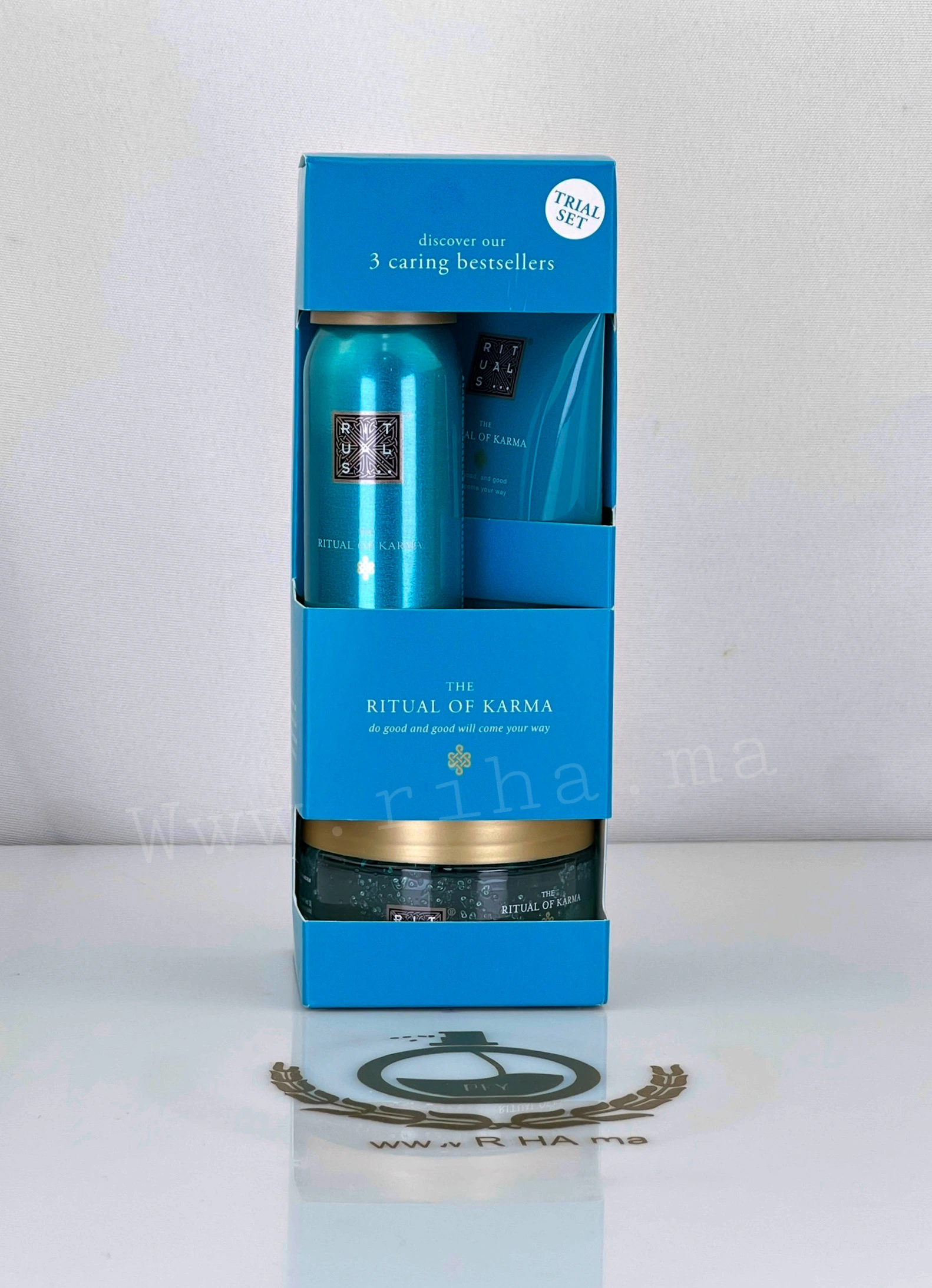 Coffret Cadeau The Ritual Of Karma Pour Femme Taille S — photo 2 Coffret the ritual de Rituals avec flacon et crème sur fond blanc — vue 2