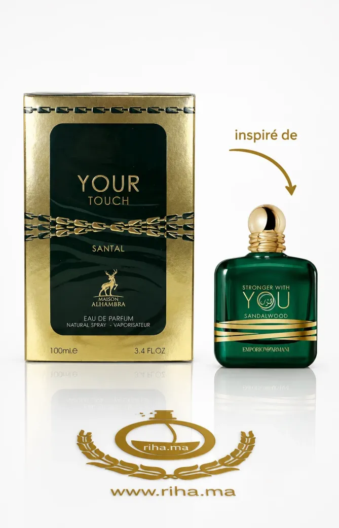 Flacon de parfum Your Touche Santal sur fond boisé élégant