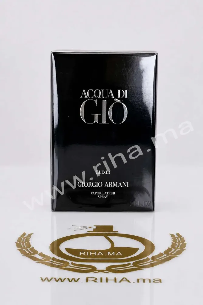 acqua di gio elixir giorgio armani — Flacon de Acqua di Giò Elixir Giorgio Armani posé sur fond bleu