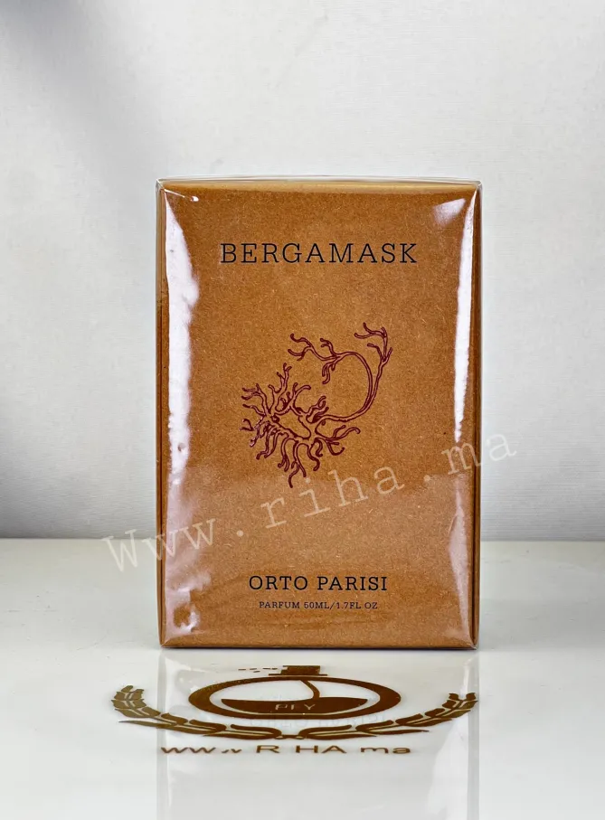 Flacon de parfum Bergamask Orto Parisi sur fond blanc élégant