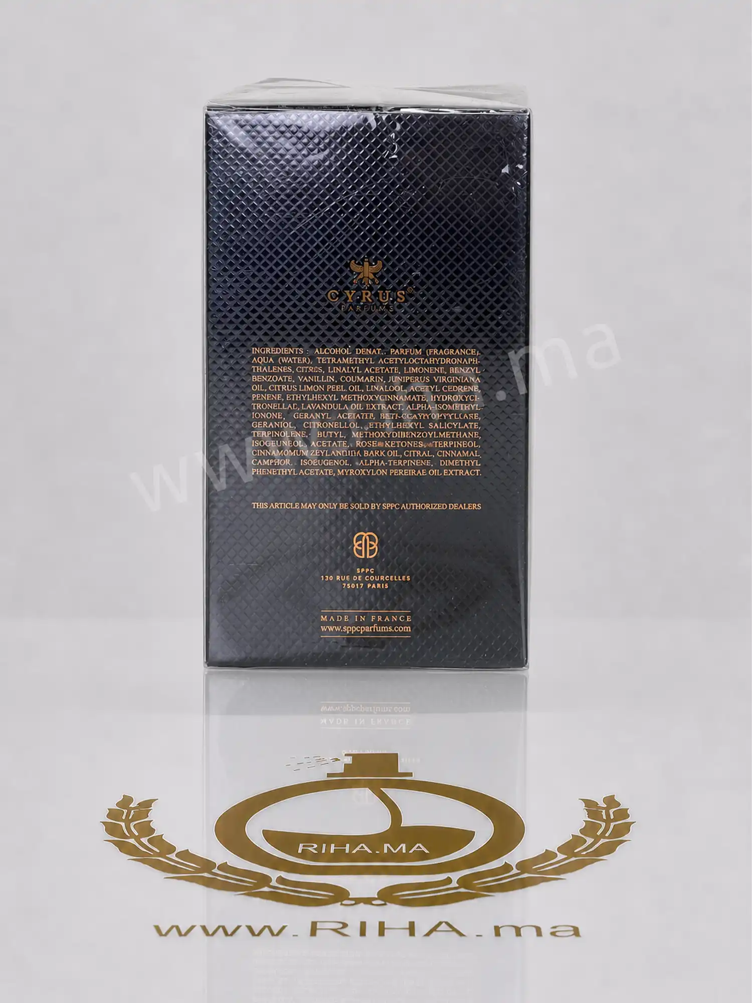 Writer Anonymous Cyrus Parfum Homme 100ml — photo 3 Flacon de Writer Anonymous Cyrus parfum homme 100ml sur fond sombre — vue 3