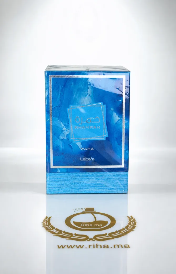 Khamrah Waha – Eau de Parfum Unisexe 100ml Flacon de parfum Khamrah Waha sur fond doré élégant