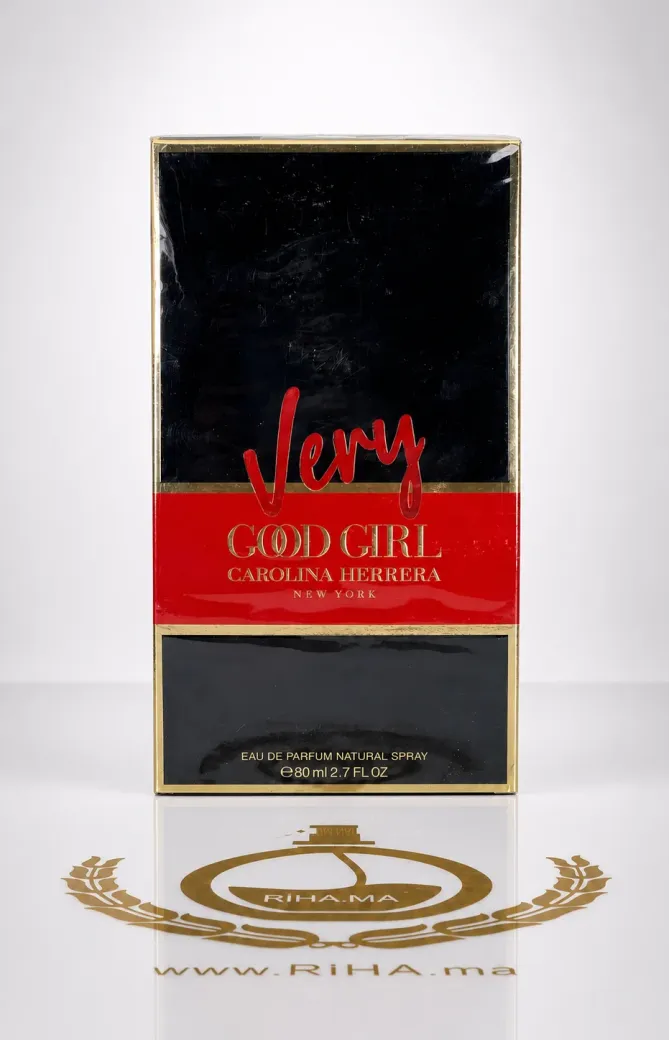 Very Good Girl Carolina Herrera Eau de Parfum Pour Femme Flacon de parfum very good girl Carolina Herrera sur fond rose élégant
