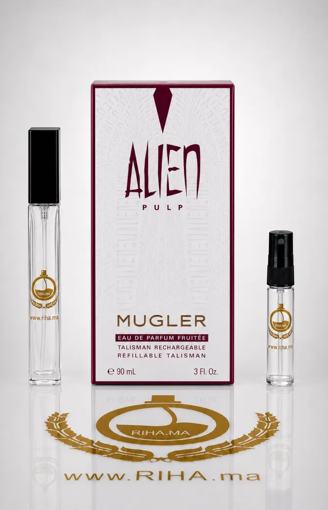 Alien Pulp Mugler Décantage alien pulp mugler décantage — Flacon de décantage Alien Pulp Mugler posé sur fond doré