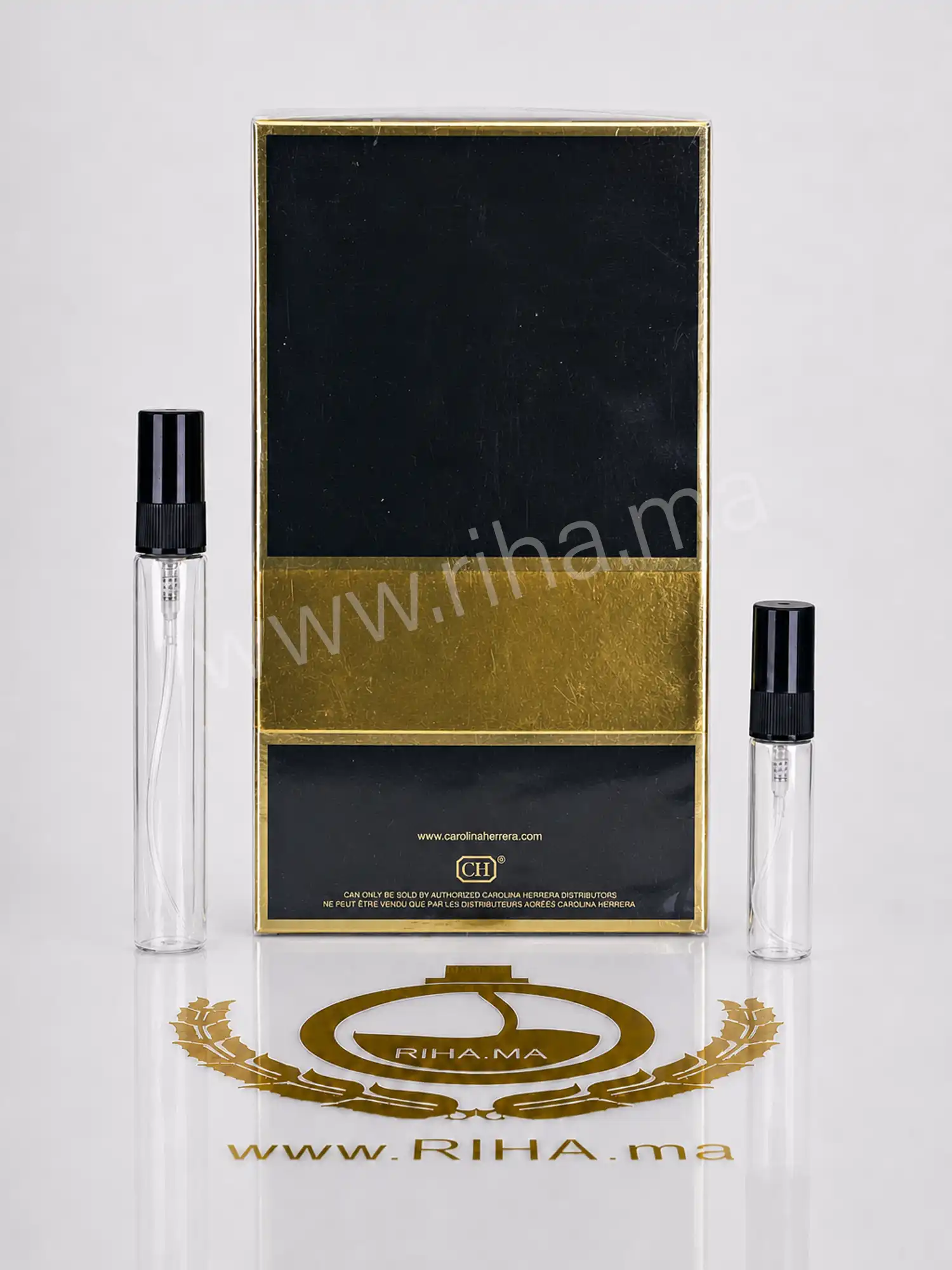 Decantage Bad Boy Extreme Carolina Herrera Eau de Parfum Pour Homme — photo 2 decantage bad boy extreme carolina herrera — Flacon de décantage bad boy extreme carolina herrera posé sur fond sombre — vue 2