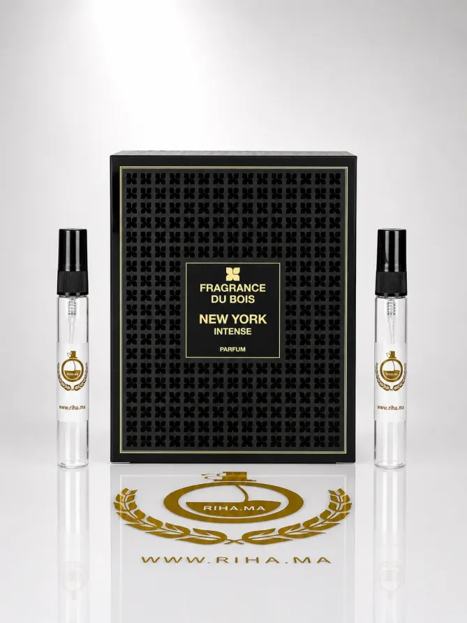 Décantage new york 5th avenue Fragrance Du Bois flacon original posé sur fond sombre élégant