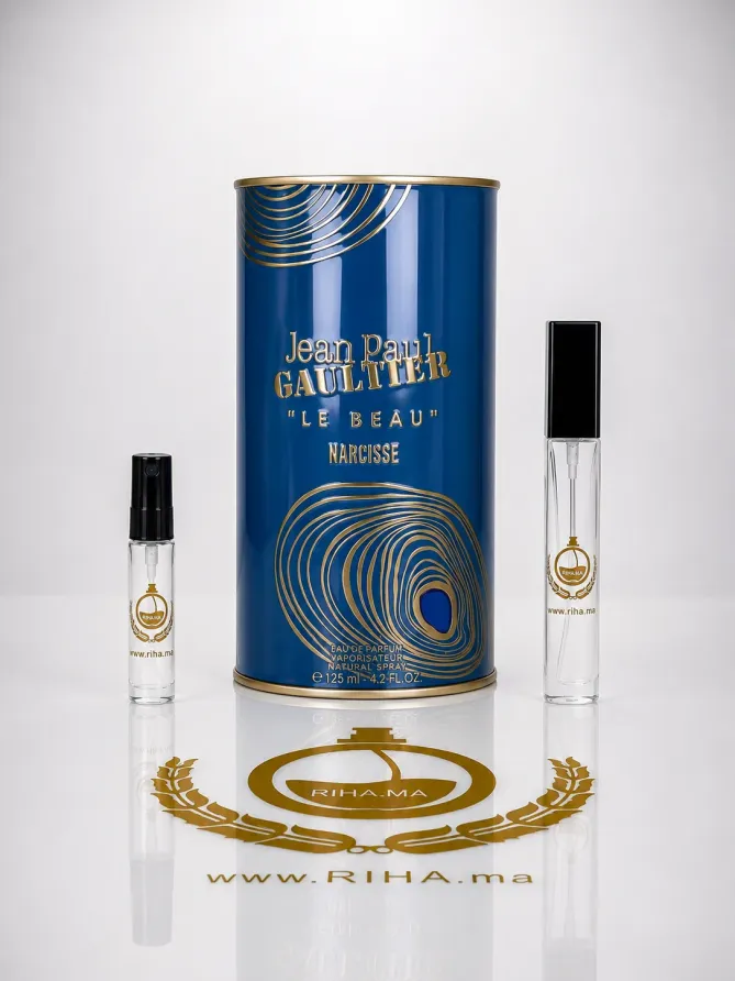 Decantage Le Beau Narcisse Jean Paul Gaultier Eau de Parfum Pour Homme decantage le beau narcisse jean paul gaultier — Flacon de décantage le beau narcisse jean paul gaultier posé sur fond doré