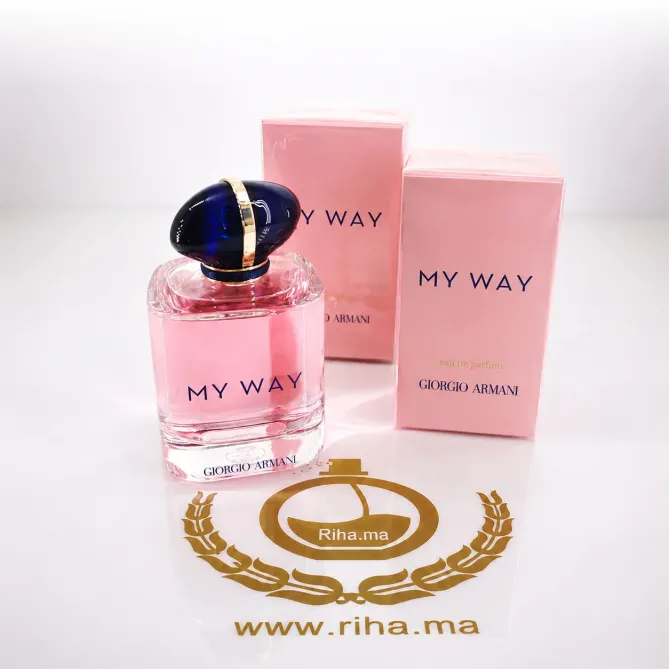 My Way Giorgio Armani Eau de Parfum Pour Femme Flacon my way giorgio Armani Eau de Parfum fond blanc élégant