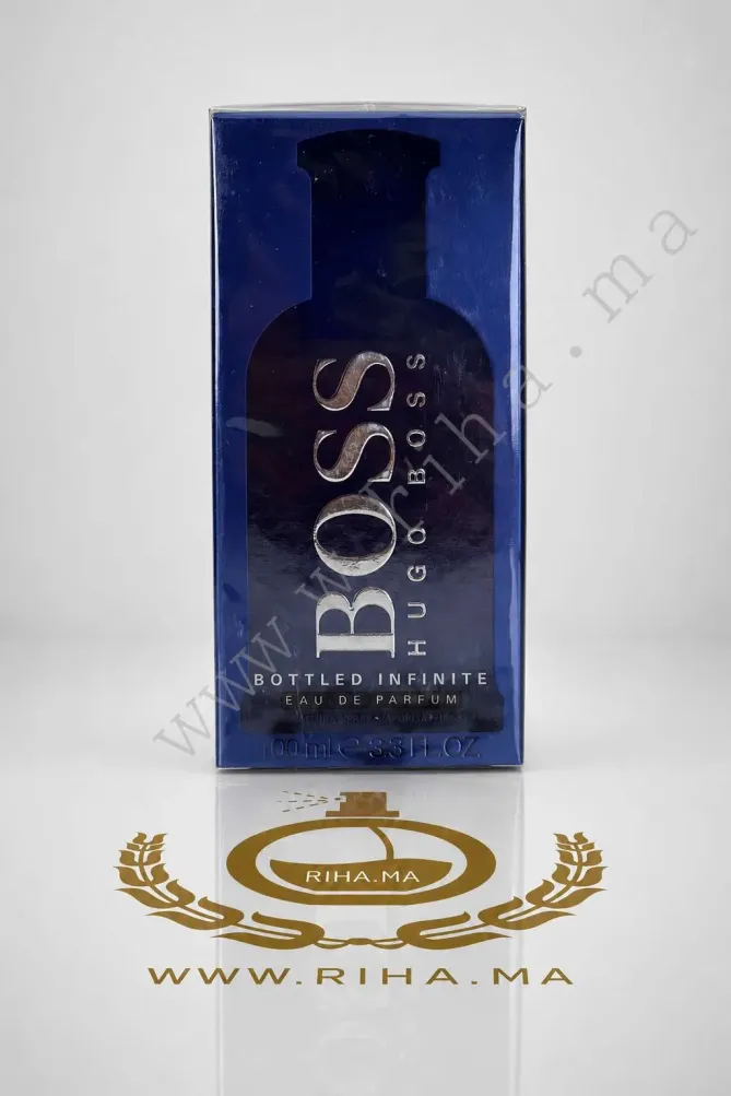 BOSS BOTTLED INFINITE EAU DE PARFUM 100ML Flacon de parfum Boss Bottled Infinite sur fond sombre élégant
