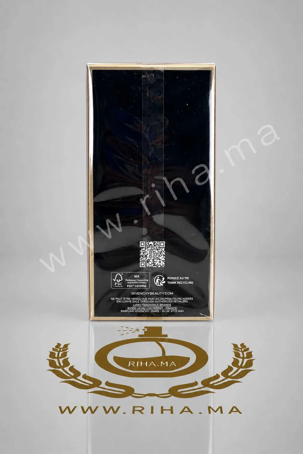 Gentleman Society Ambrée Givenchy Eau de Parfum 100ml — photo 2 Flacon de parfum gentleman society Givenchy sur fond sombre — vue 2