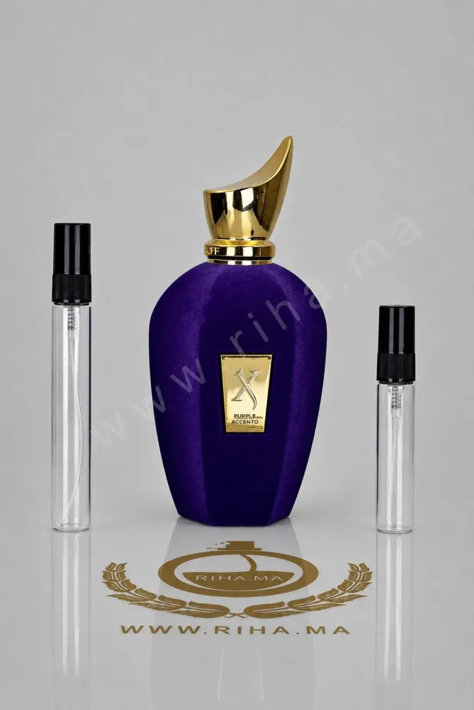 Decantage Purple Accento Xerjoff Pour Femme Flacon de decantage purple accento xerjoff posé sur fond noir