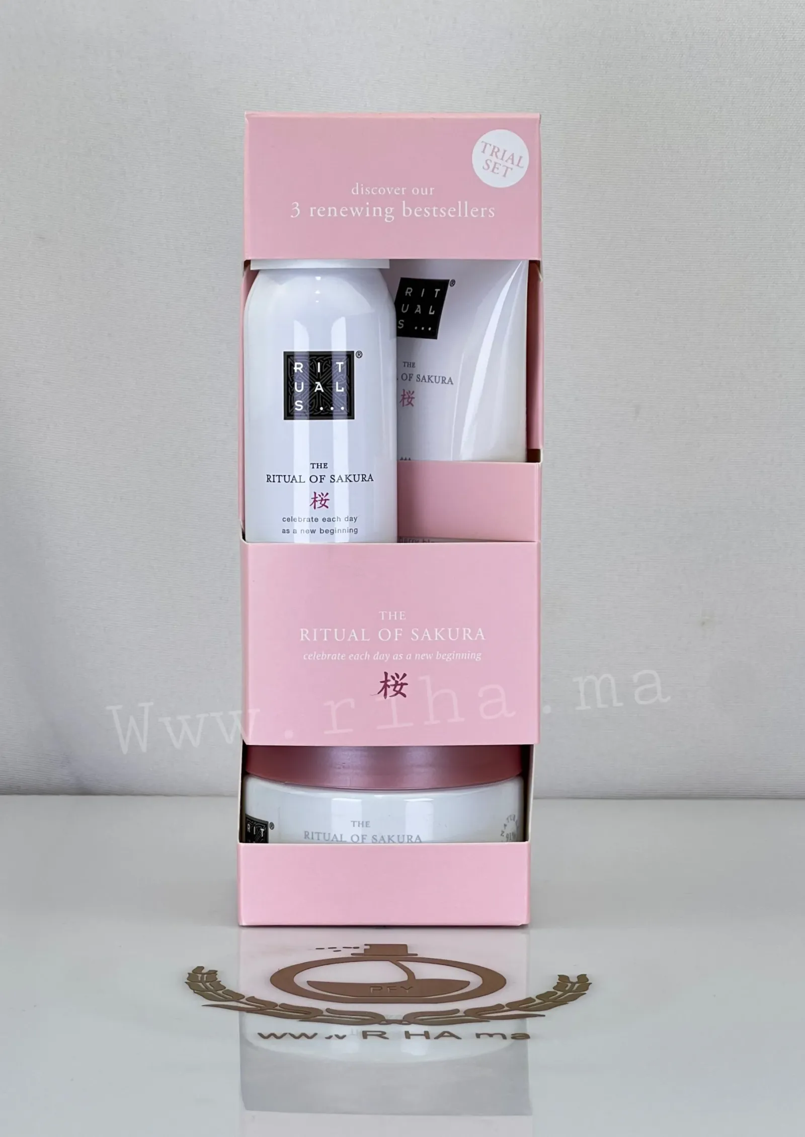 Coffret Cadeau The Ritual Of Sakura Pour Femme Taille S Coffret Cadeau The Ritual Of Sakura Pour Femme Taille S