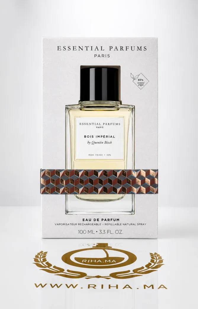 Bois Impérial Essential Parfums Eau de Parfum Pour Homme 100 ML Authentic bois imperial essential parfums — Flacon de Bois Impérial Essential Parfums posé sur fond bois clair